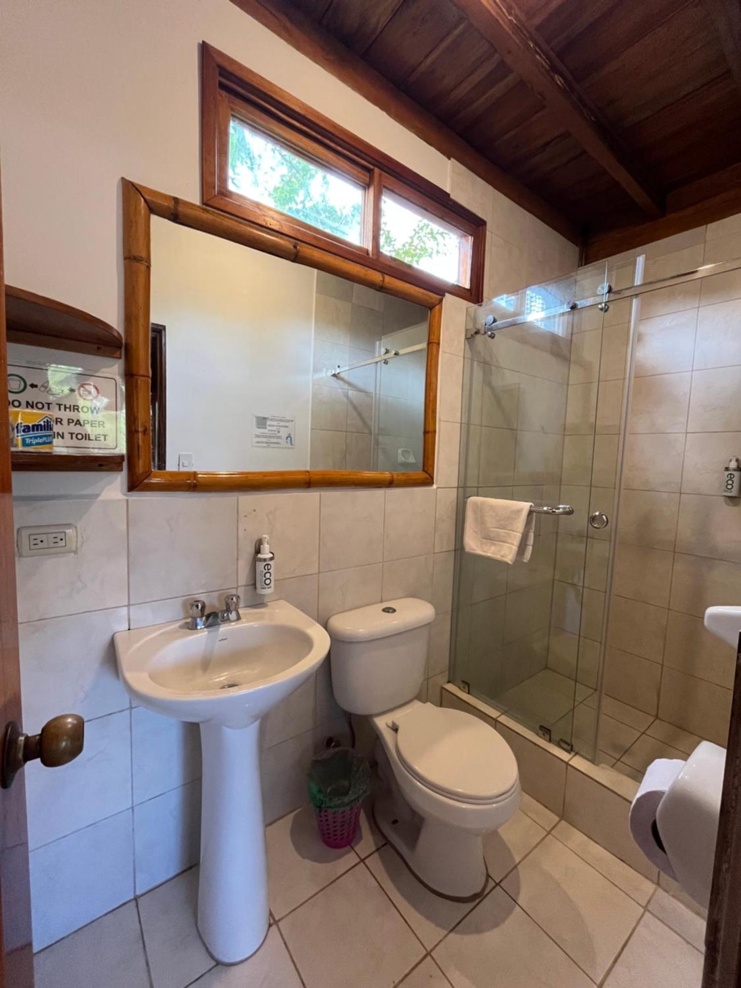 Victor Hugo Hotel Puerto López Extérieur photo