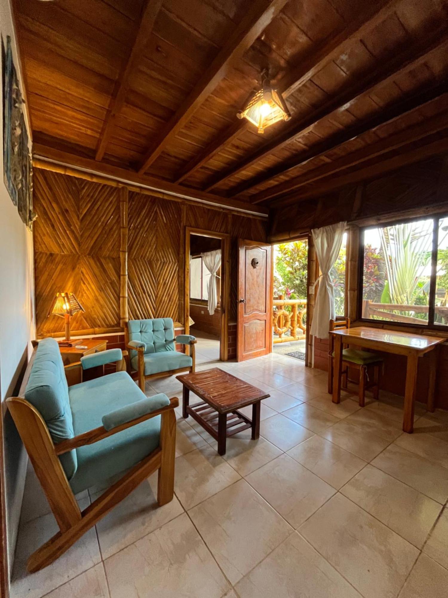 Victor Hugo Hotel Puerto López Extérieur photo