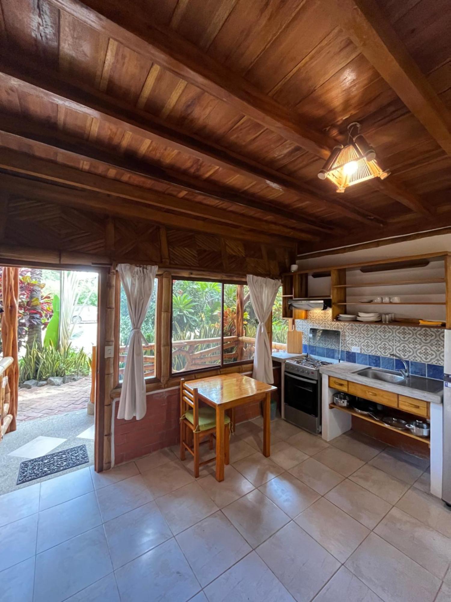 Victor Hugo Hotel Puerto López Extérieur photo