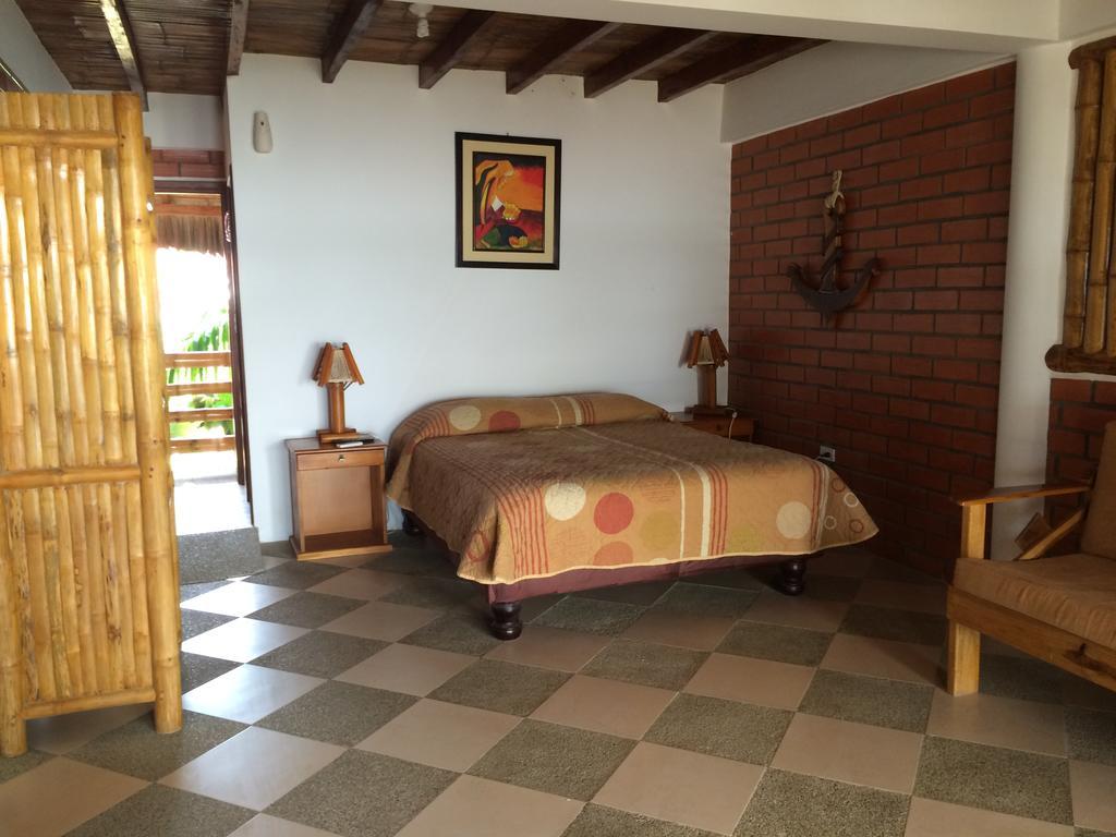 Victor Hugo Hotel Puerto López Extérieur photo